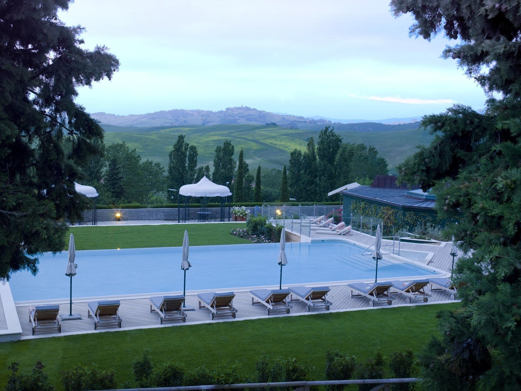 Fonteverde Lifestyle & Thermal Retreat - The Leading Hotels Of The World San Casciano dei Bagni Facilités photo The swimming pool at the hotel